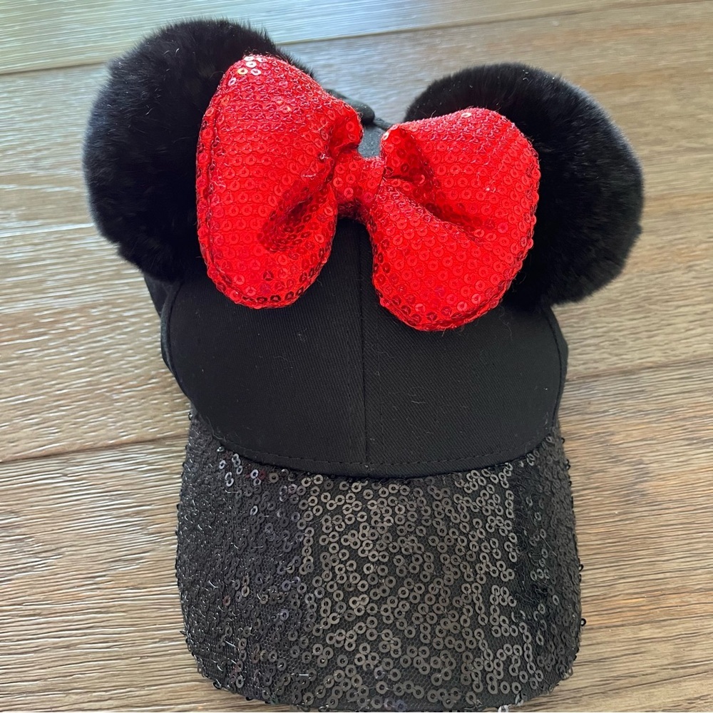 Disney Minnie Mouse Child’s Sequin Hat with Pom Pom’s on Top